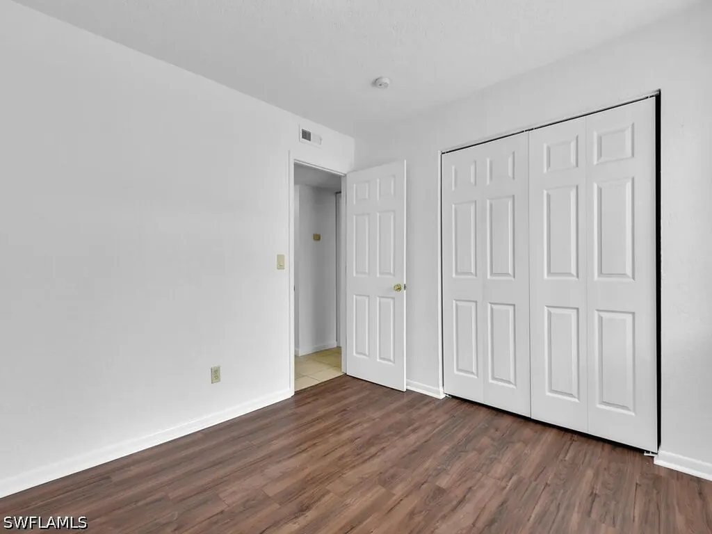 4617 Bayshore Drive Naples FL 34112
