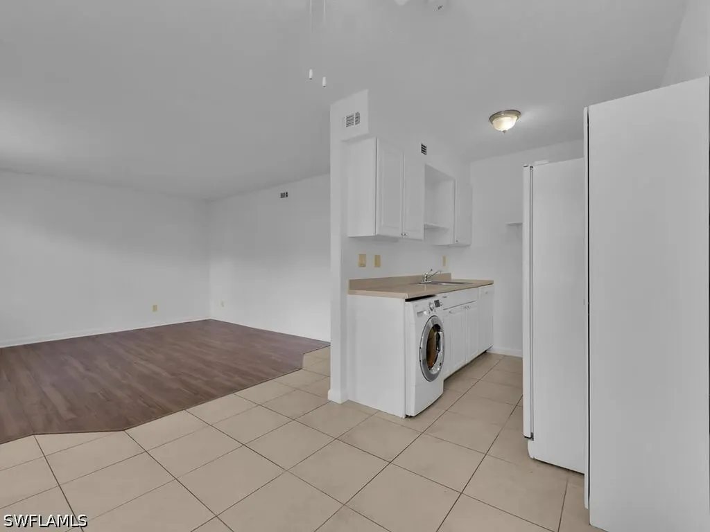4617 Bayshore Drive Naples FL 34112