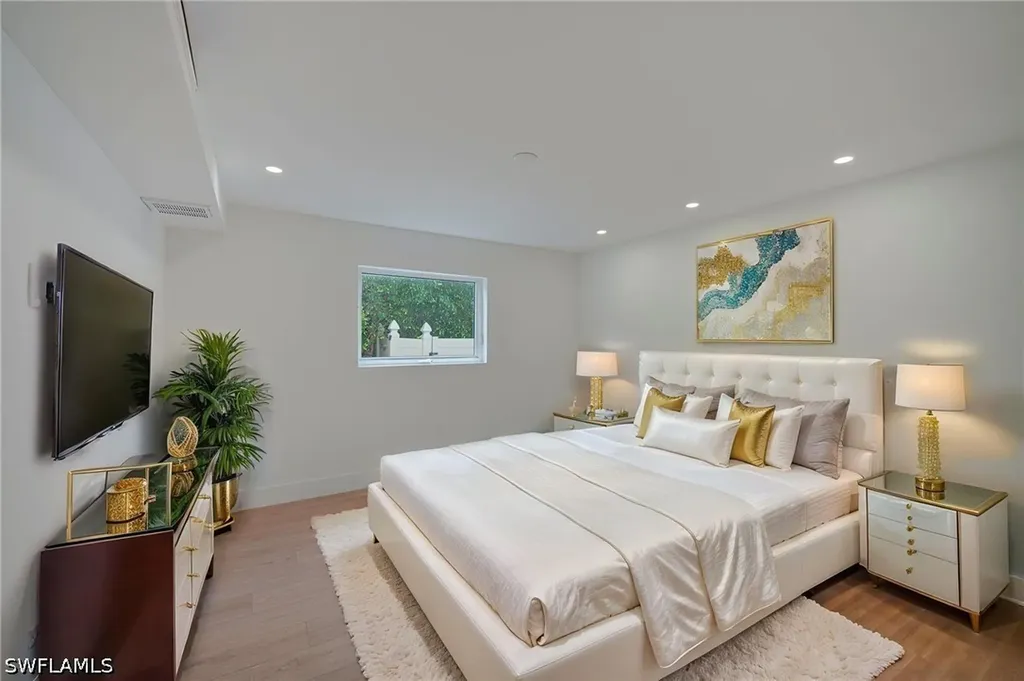1379 Chesapeake Avenue Naples FL 34102