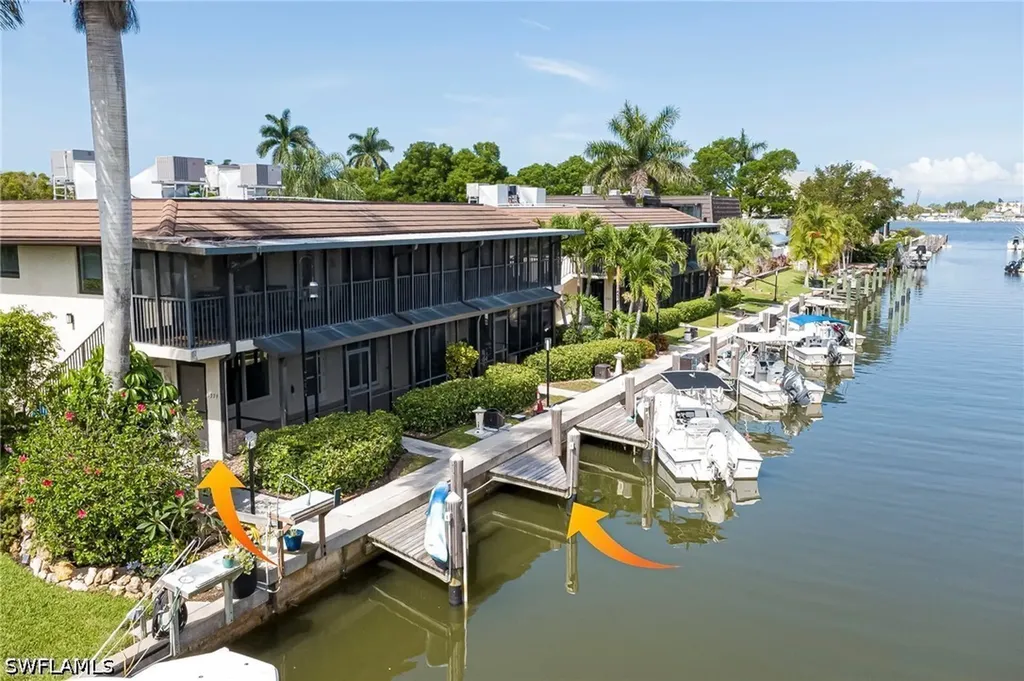 1379 Chesapeake Avenue Naples FL 34102