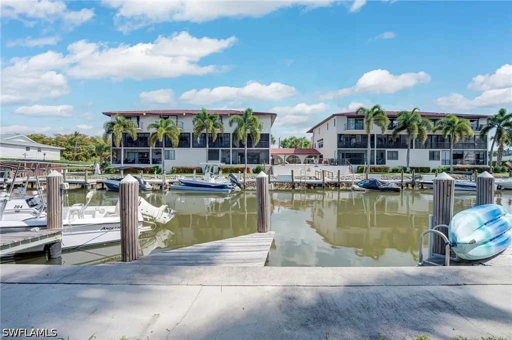 1379 Chesapeake Avenue Naples FL 34102