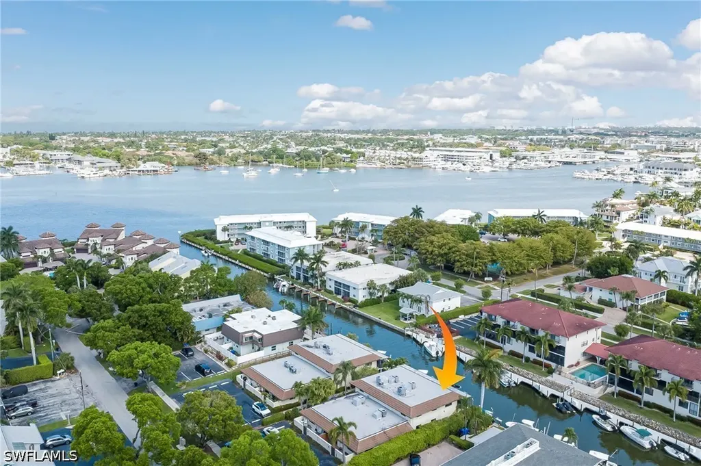 1379 Chesapeake Avenue Naples FL 34102