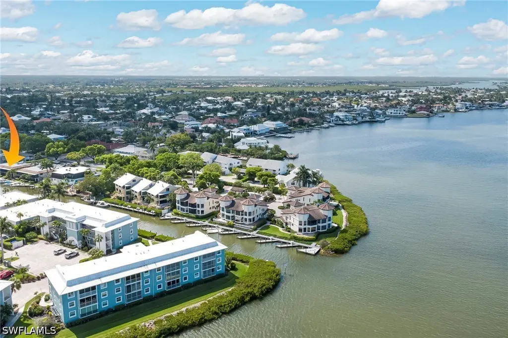 1379 Chesapeake Avenue Naples FL 34102
