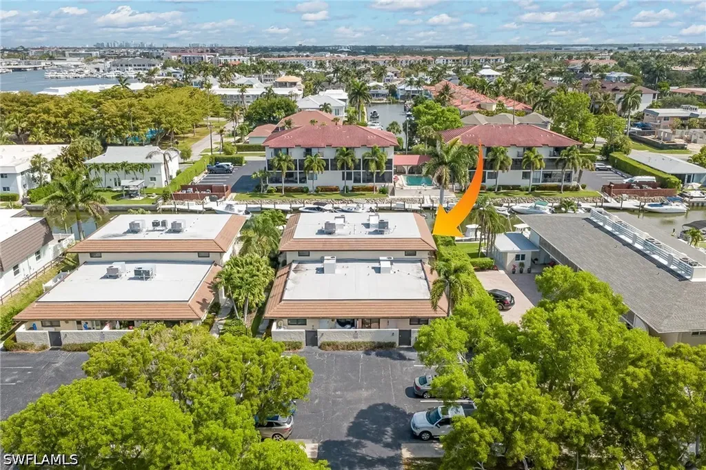1379 Chesapeake Avenue Naples FL 34102