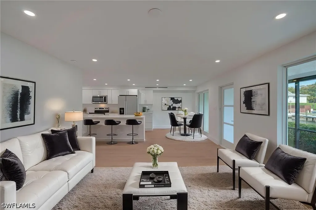 1379 Chesapeake Avenue Naples FL 34102