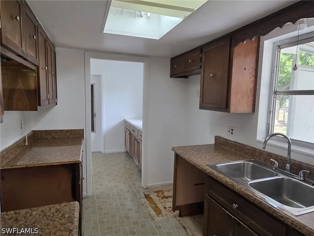 33 Broadway Circle Fort Myers FL 33901