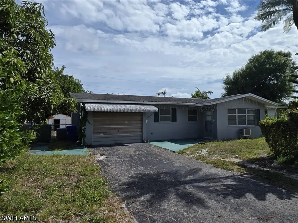 33 Broadway Circle Fort Myers FL 33901