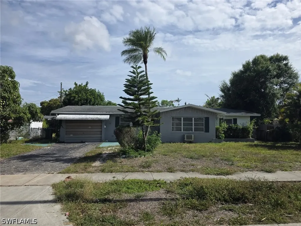 33 Broadway Circle Fort Myers FL 33901