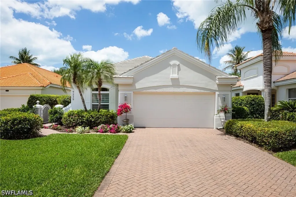 9239 Troon Lakes Drive Naples FL 34109