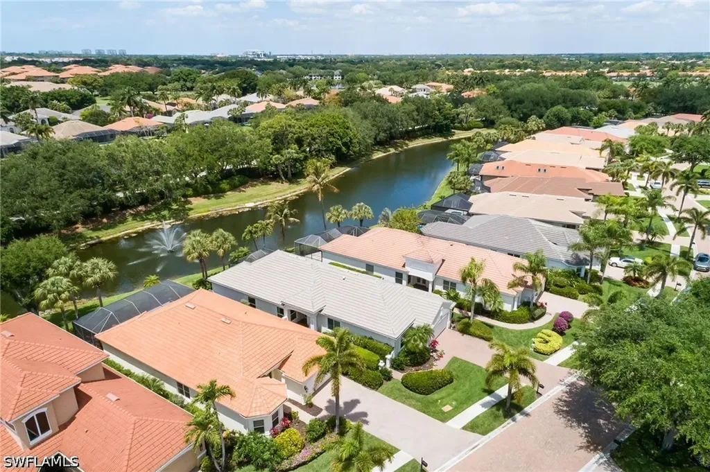 9239 Troon Lakes Drive Naples FL 34109