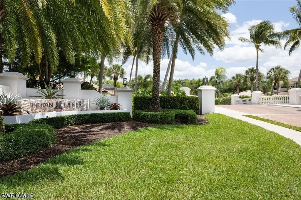 9239 Troon Lakes Drive Naples FL 34109