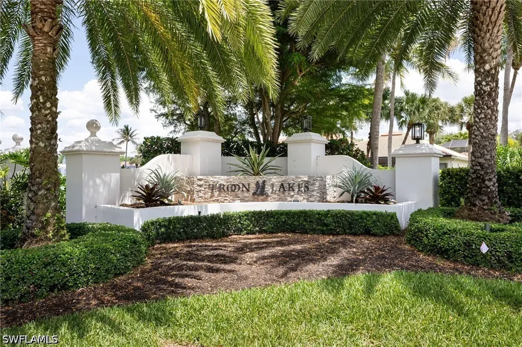 9239 Troon Lakes Drive Naples FL 34109