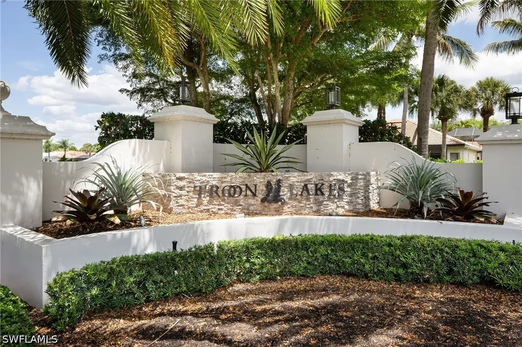 9239 Troon Lakes Drive Naples FL 34109