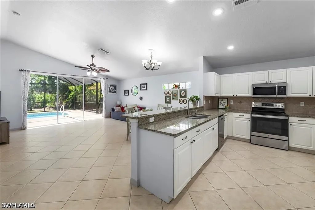 713 Crossfield Circle Naples FL 34104