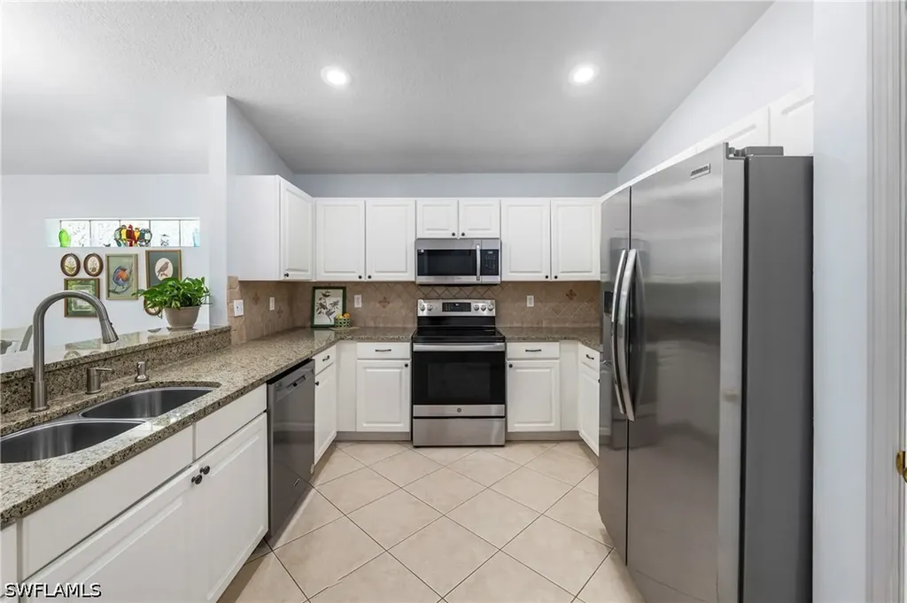 713 Crossfield Circle Naples FL 34104