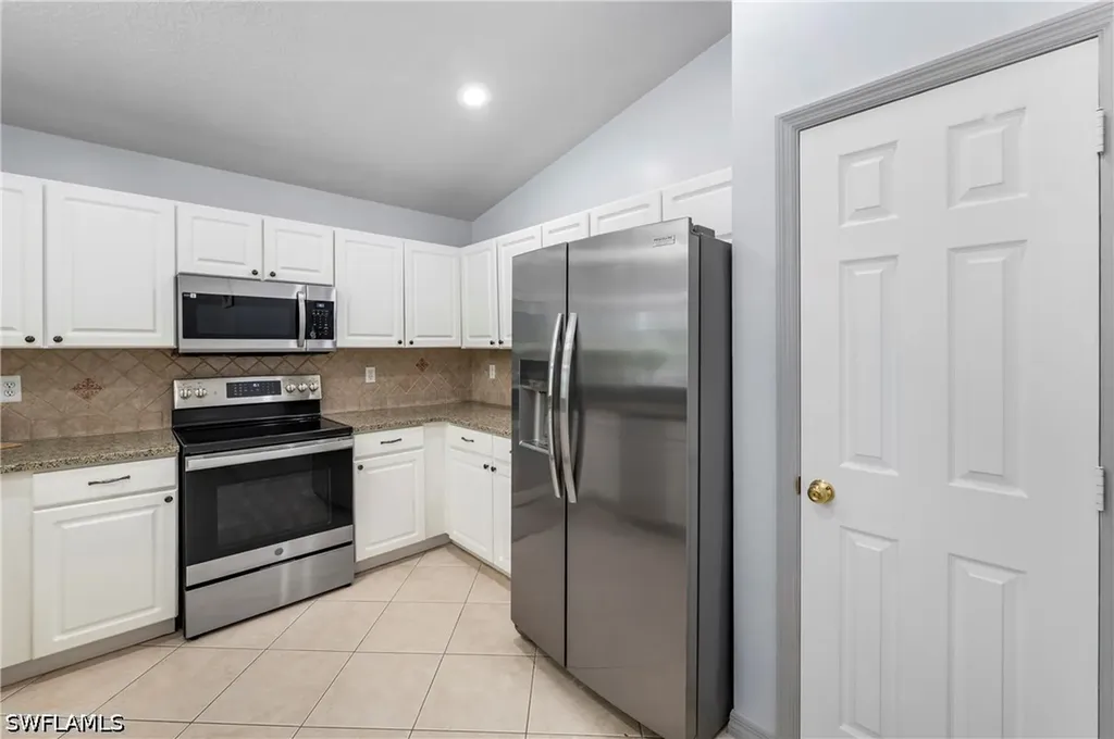 713 Crossfield Circle Naples FL 34104