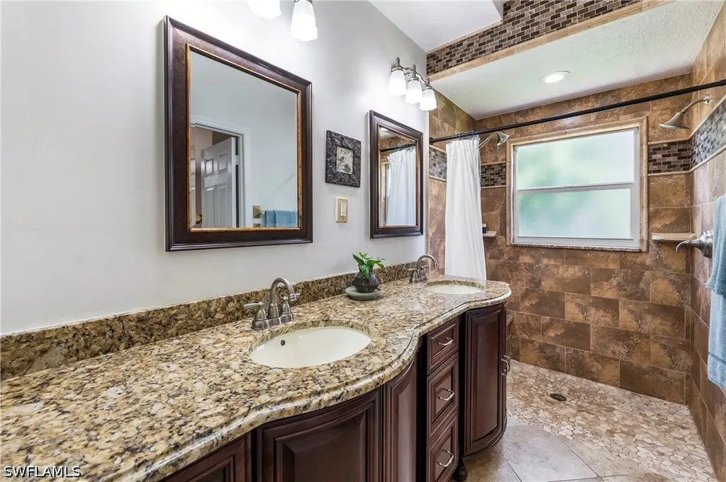 713 Crossfield Circle Naples FL 34104