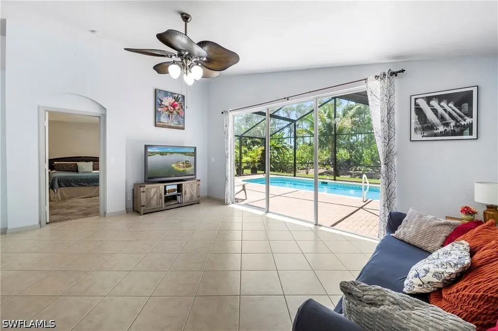 713 Crossfield Circle Naples FL 34104