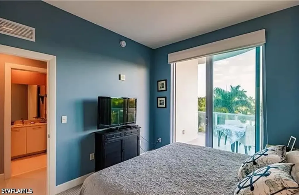 3000 Oasis Grand Boulevard Fort Myers FL 33916