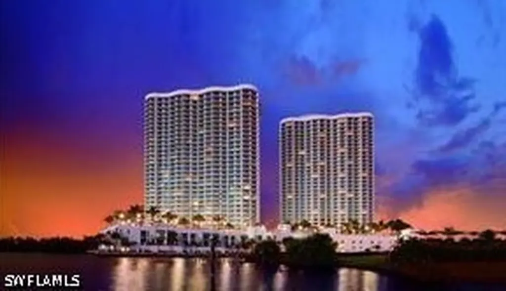 3000 Oasis Grand Boulevard Fort Myers FL 33916