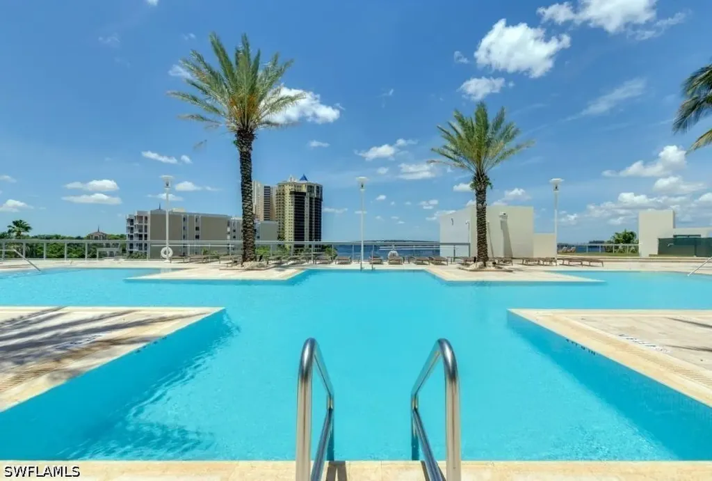 3000 Oasis Grand Boulevard Fort Myers FL 33916