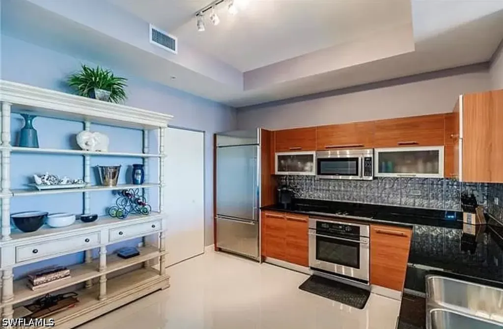 3000 Oasis Grand Boulevard Fort Myers FL 33916