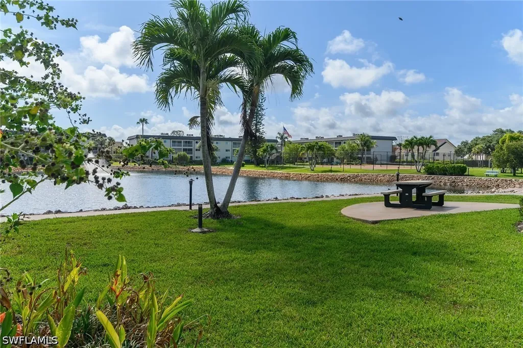 1000 Manatee Road Naples FL 34114