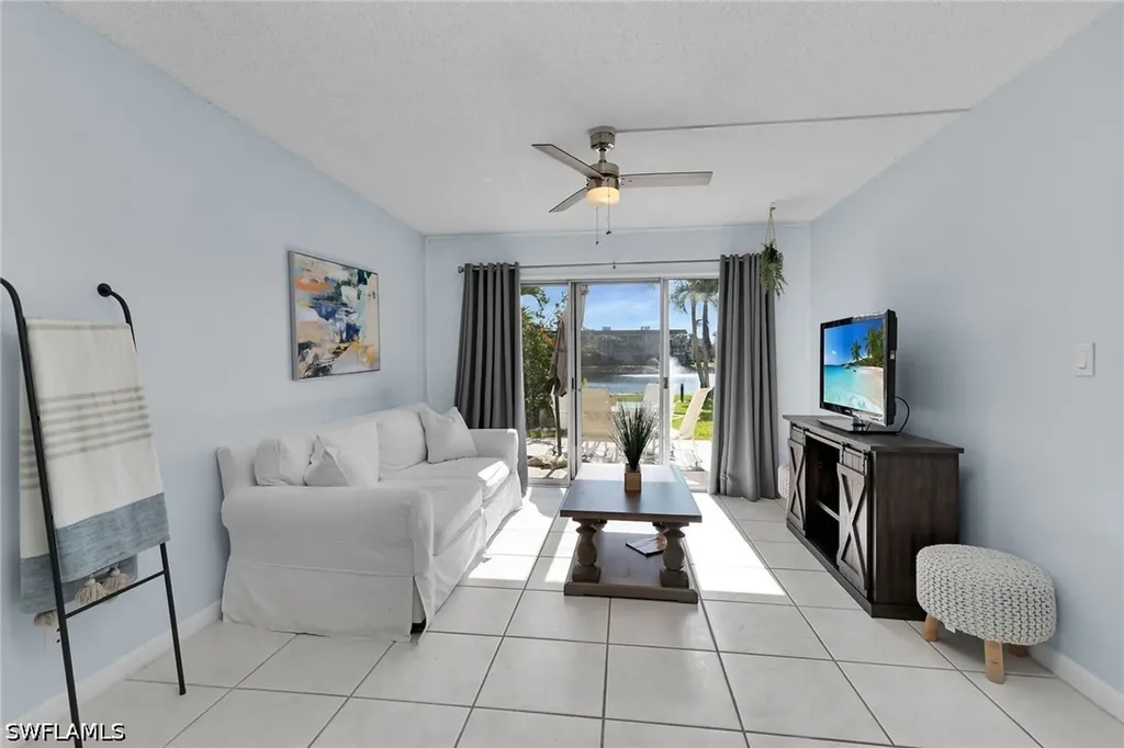 1000 Manatee Road Naples FL 34114