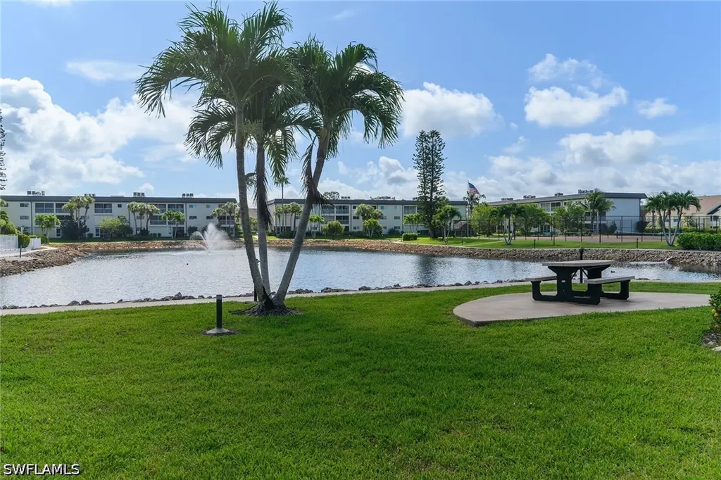1000 Manatee Road Naples FL 34114