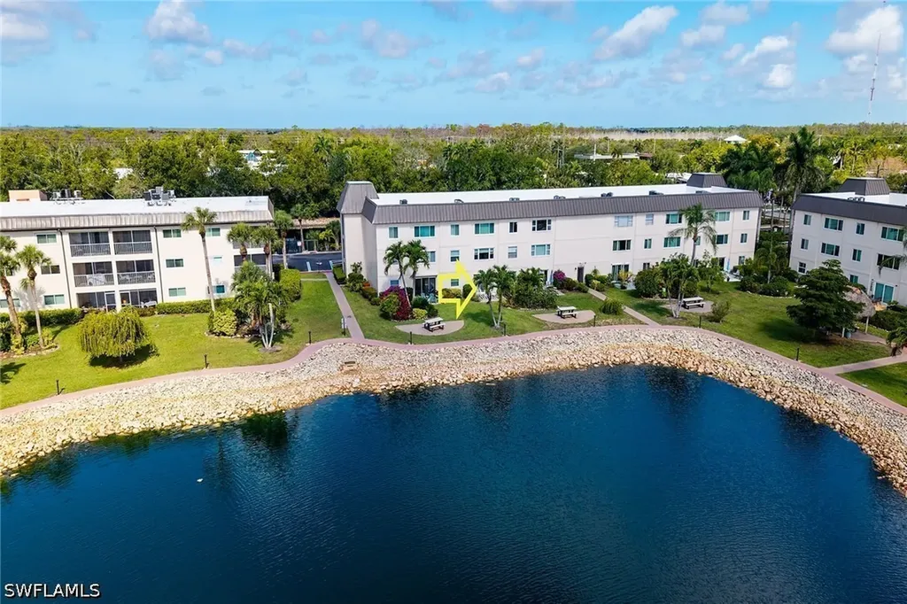 1000 Manatee Road Naples FL 34114