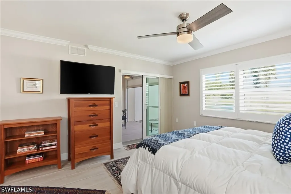 4945 Cougar Court S Naples FL 34109