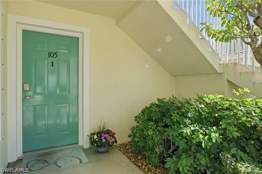 4945 Cougar Court S Naples FL 34109