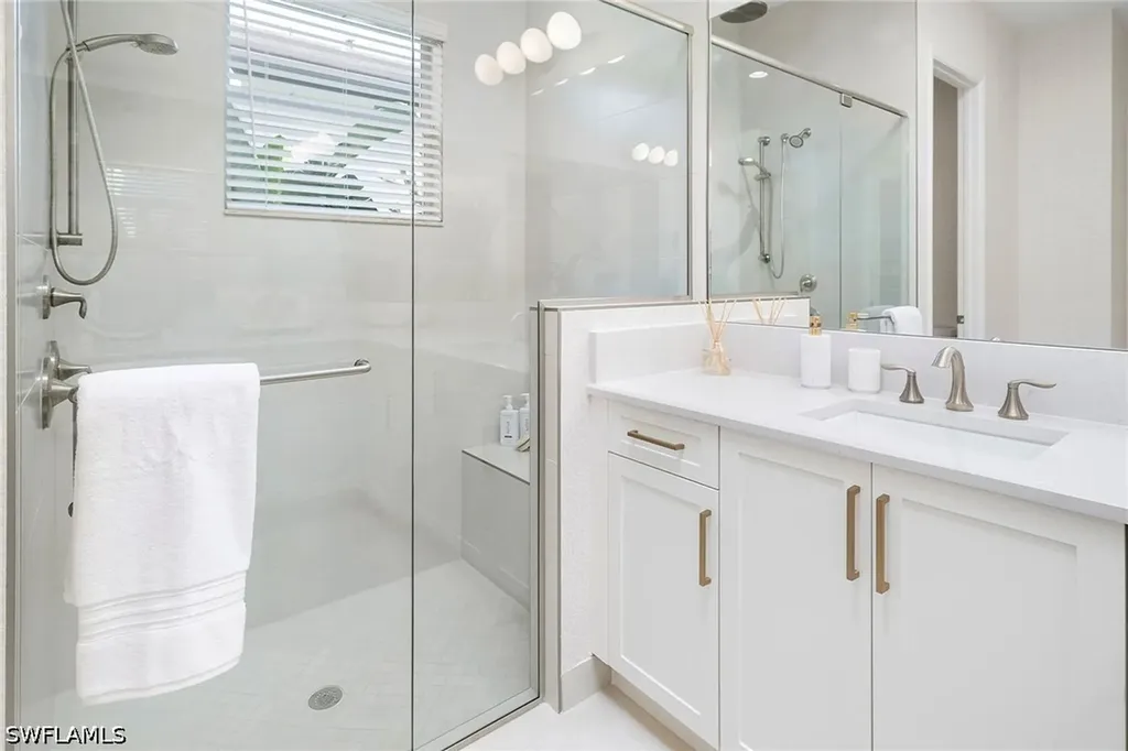 2569 Kingfisher Drive Naples FL 34112