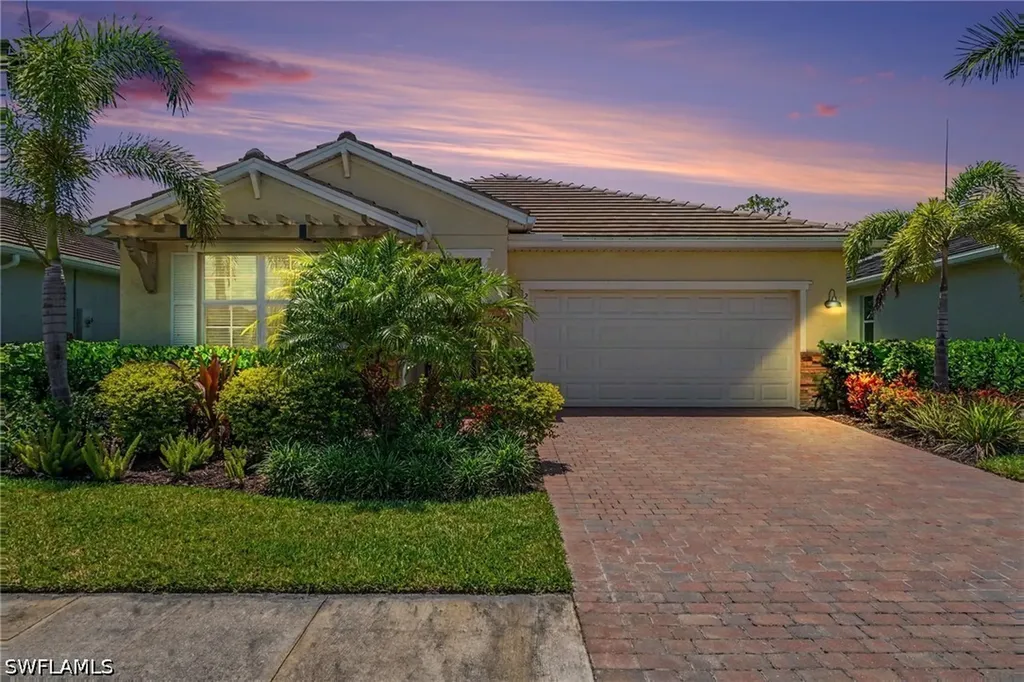 259 Tamarindo Lane Naples FL 34114