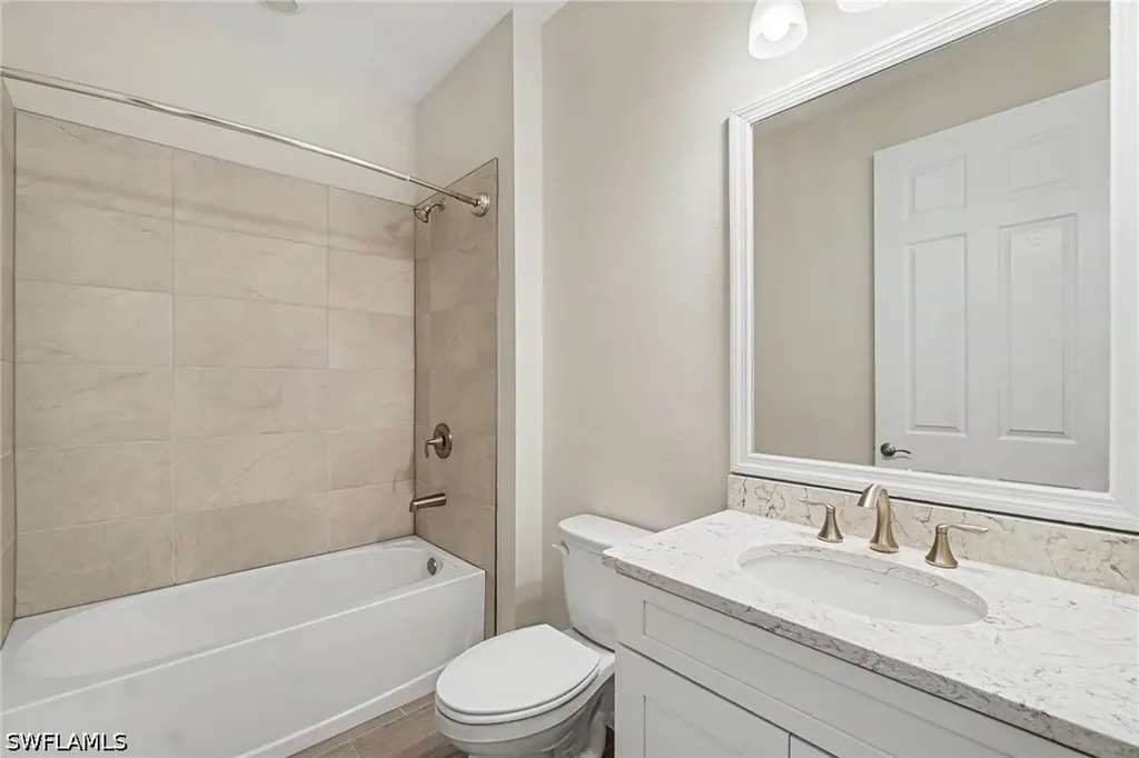 259 Tamarindo Lane Naples FL 34114