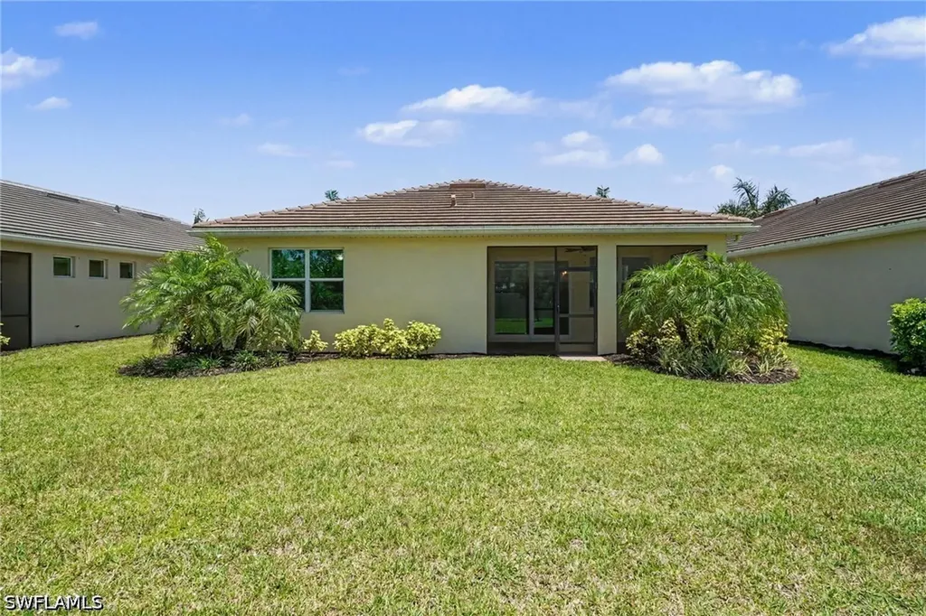 259 Tamarindo Lane Naples FL 34114
