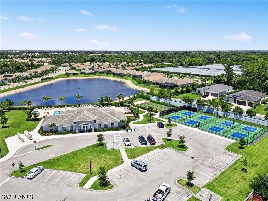 259 Tamarindo Lane Naples FL 34114