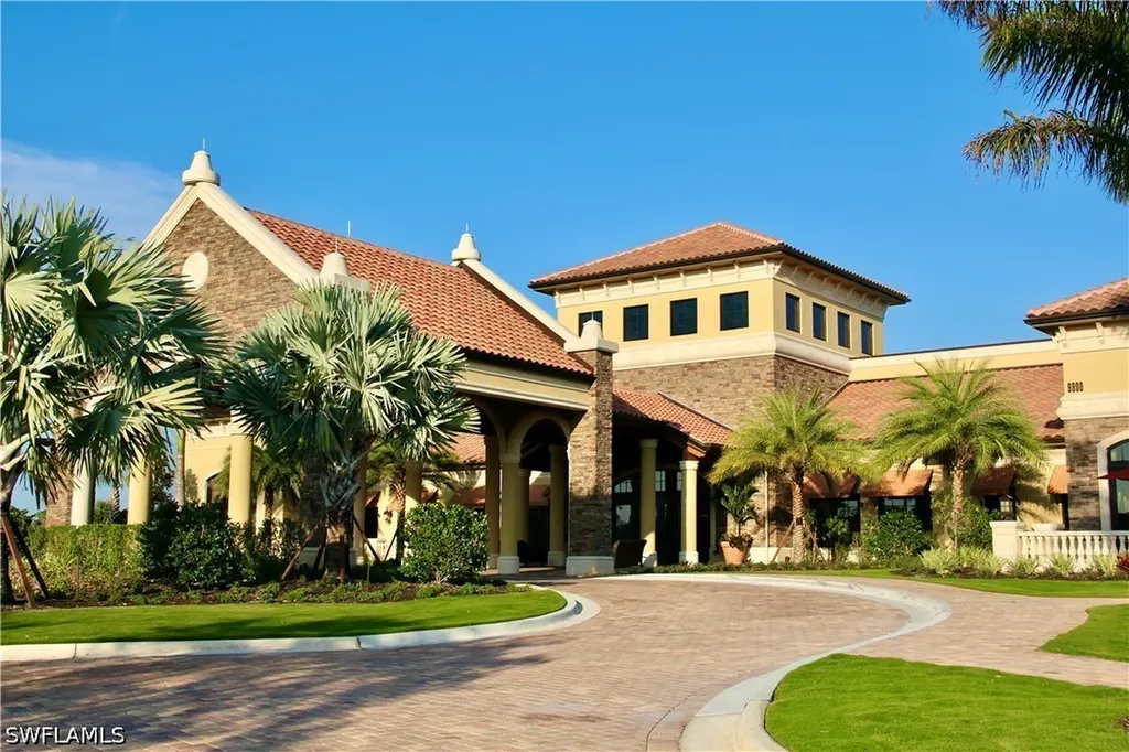 9715 Acqua Court Naples FL 34113