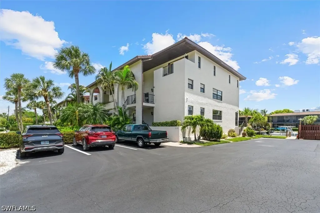 1400 Blue Point Avenue Naples FL 34102