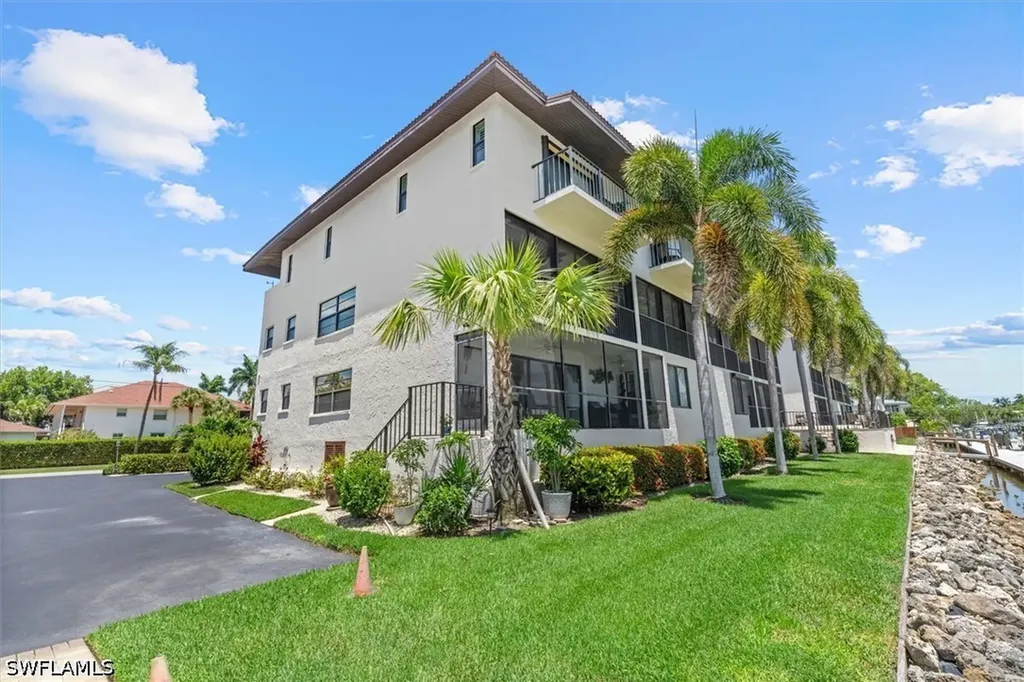 1400 Blue Point Avenue Naples FL 34102