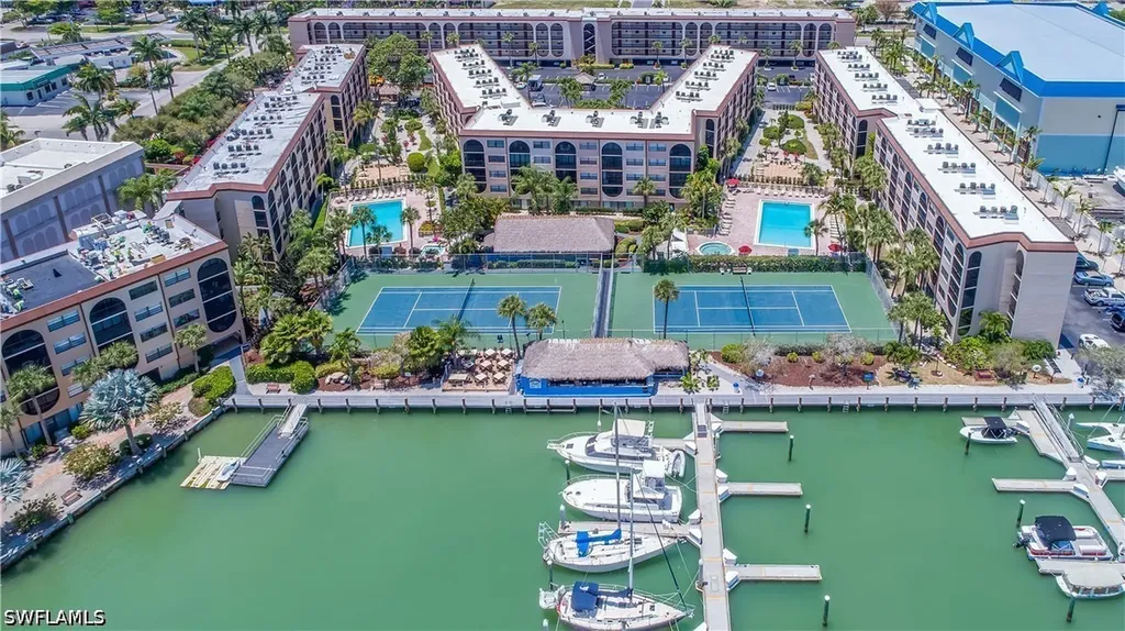 995 Anglers Cove Marco Island FL 34145