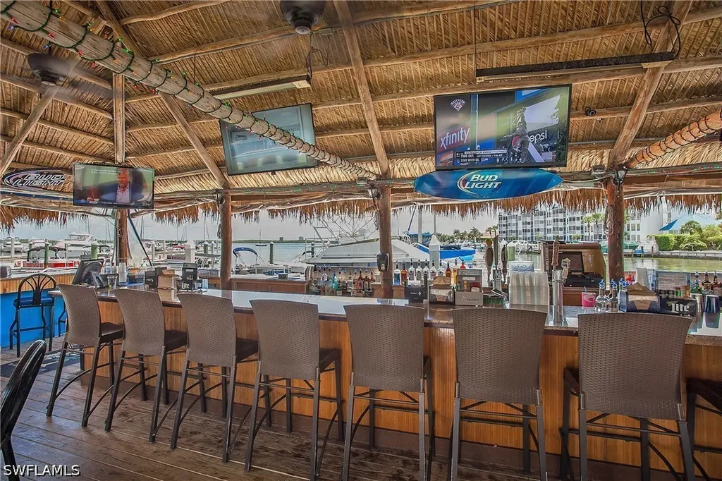 995 Anglers Cove Marco Island FL 34145