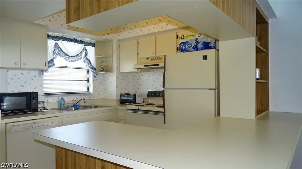 995 Anglers Cove Marco Island FL 34145
