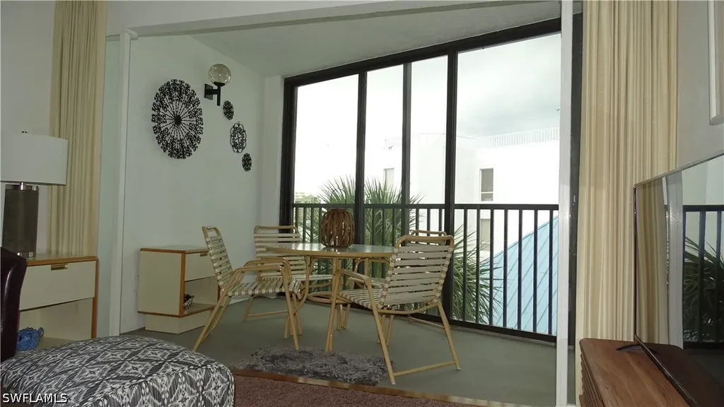 995 Anglers Cove Marco Island FL 34145