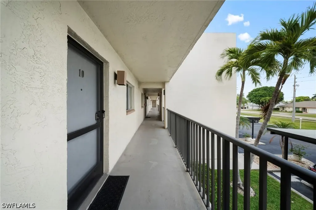 2111 Barkeley Lane Fort Myers FL 33907