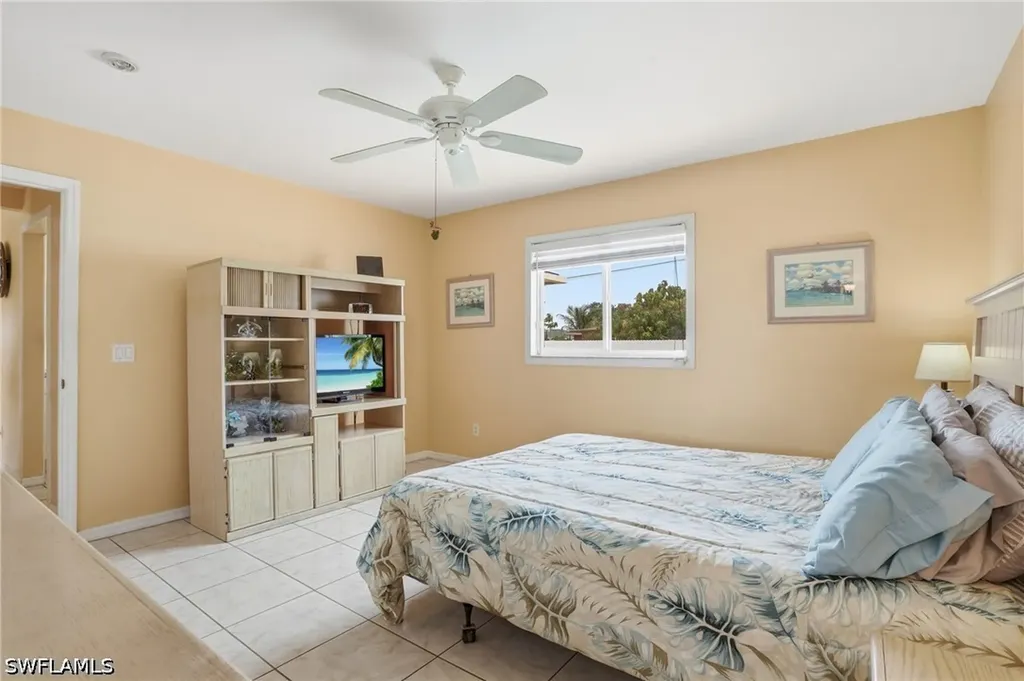 919 NE 18th Terrace Cape Coral FL 33909