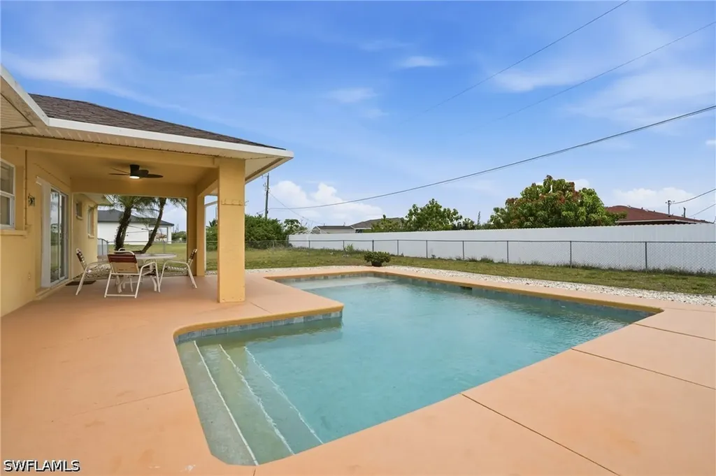 919 NE 18th Terrace Cape Coral FL 33909