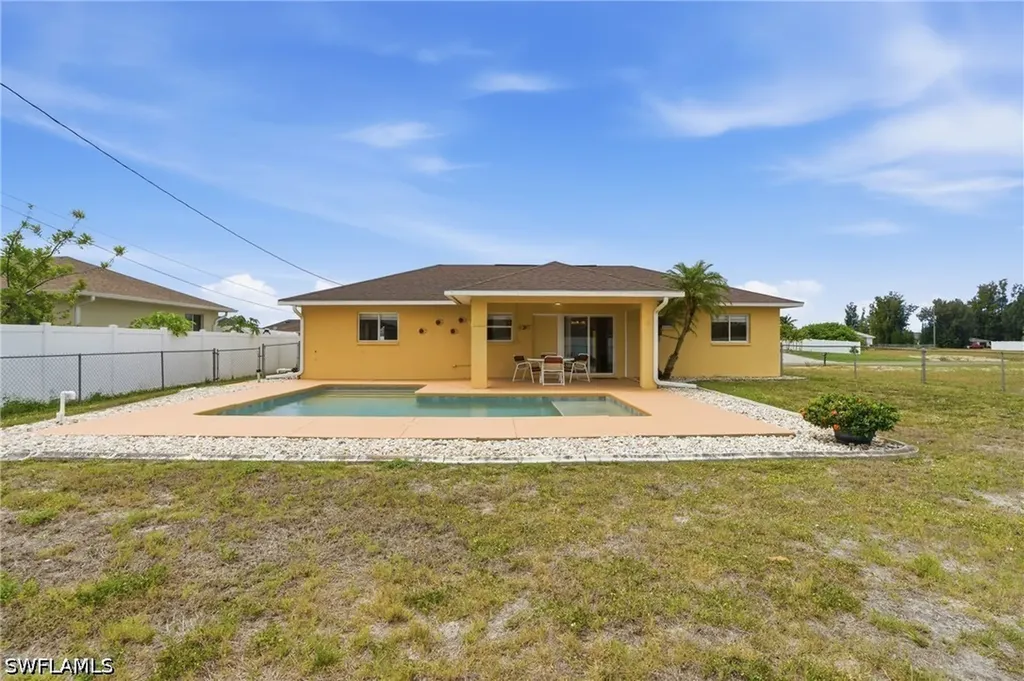919 NE 18th Terrace Cape Coral FL 33909