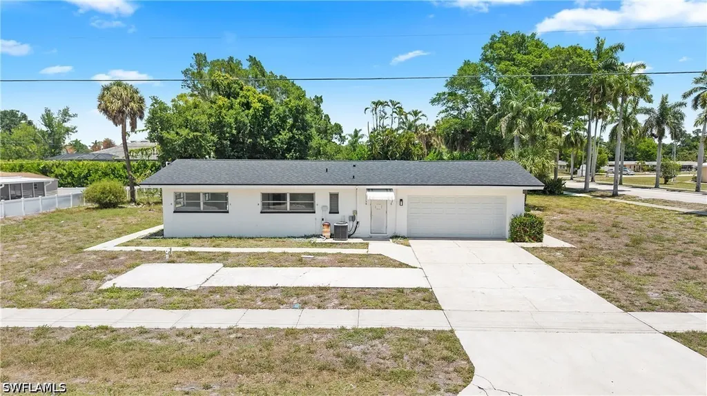 10300 Mcgregor Boulevard Fort Myers FL 33919