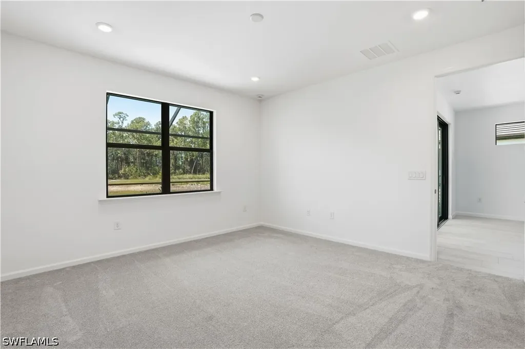 2139 Freemont Way Naples FL 34120
